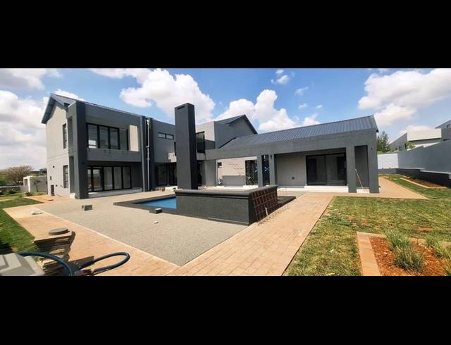 5 BEDROOM HOUSE FOR SALE IN SERENGETI LIFESTYLE ESTATE